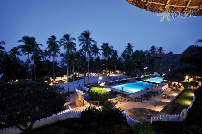 Фото отеля Diamonds Mapenzi Beach 4* Ківенгва Танзанія екстер'єр та басейни