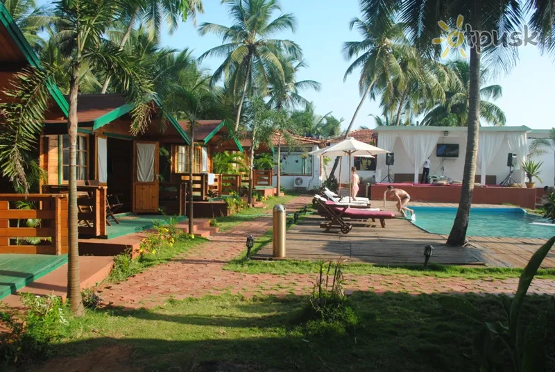 Фото отеля Micasa Beach Resort 3* Šiaurės Goa Indija išorė ir baseinai