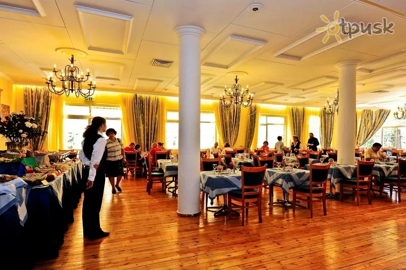 Фото отеля Forest Park Hotel 4* Троодос Кіпр бари та ресторани
