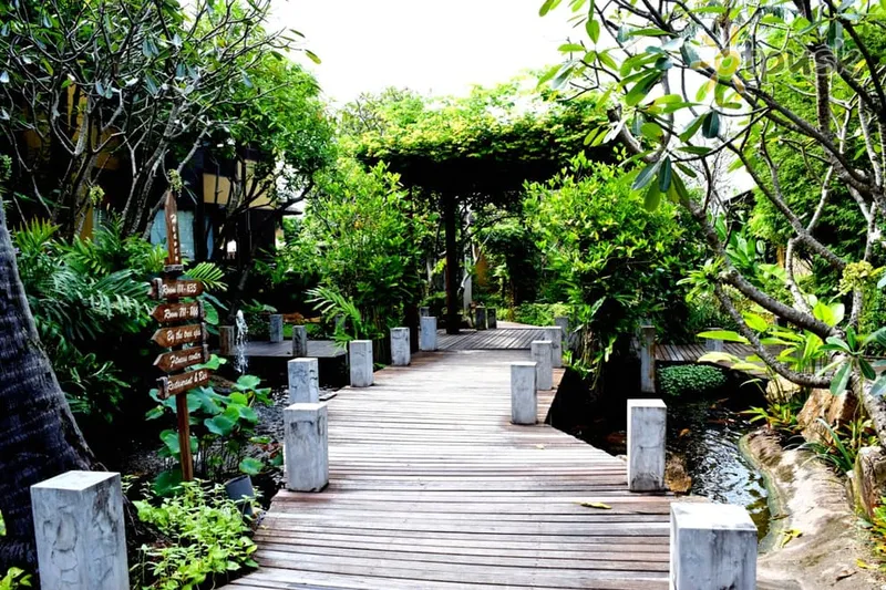 Фото отеля Deva Samui Resort & Spa 4* о. Самуи Таиланд экстерьер и бассейны