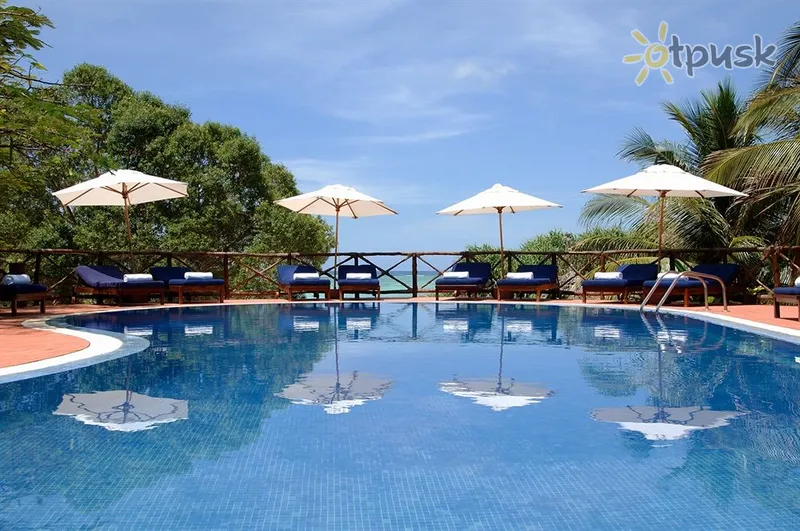 Фото отеля Ras Nungwi Beach Hotel 5* Нунгві Танзанія екстер'єр та басейни