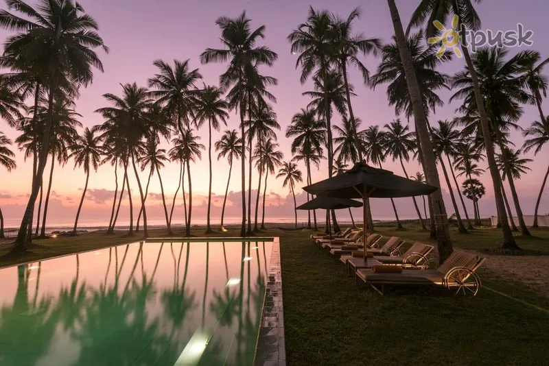Фото отеля Kottukal Beach House by Jetwing 4* Аругам-Бей Шри-Ланка экстерьер и бассейны