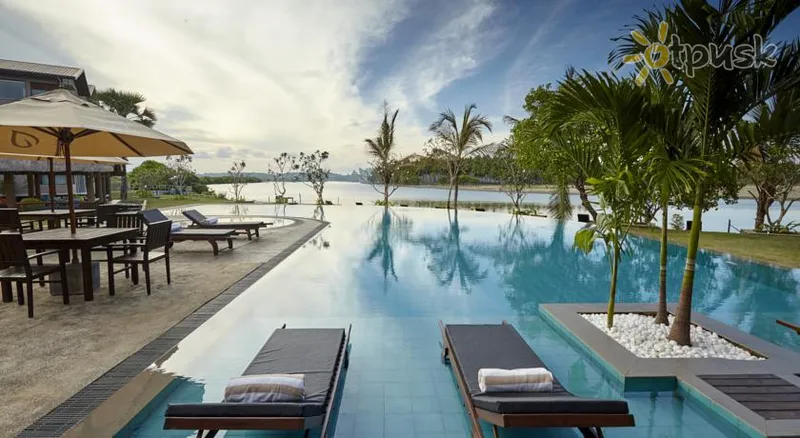 Фото отеля Amaranthe Bay Resort & Spa 5* Трінкомалі Шрі Ланка екстер'єр та басейни