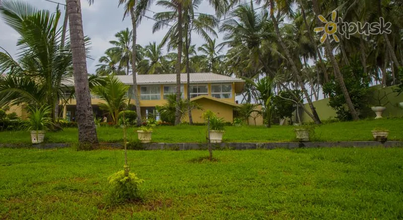 Фото отеля Viana Villa 3* Маравила Шри-Ланка экстерьер и бассейны