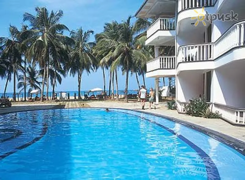 Фото отеля Olenka Sunside Beach 2* Маравила Шри-Ланка экстерьер и бассейны