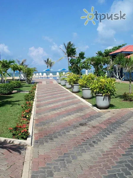 Фото отеля Rani Beach Resort 2* Negombo Šrilanka ārpuse un baseini