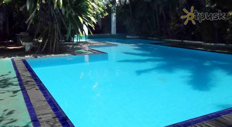 Фото отеля The White Haven Hotel 2* Ваддува Шрі Ланка екстер'єр та басейни