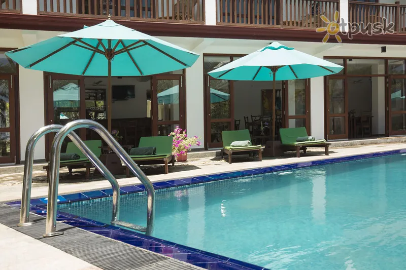 Фото отеля Rockside Beach Resort 3* Индурува Шри-Ланка экстерьер и бассейны