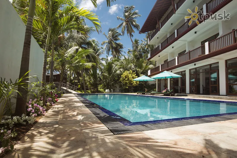 Фото отеля Rockside Beach Resort 3* Индурува Шри-Ланка экстерьер и бассейны