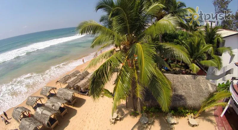 Фото отеля Royal Beach Hotel & Restaurant 3* Хіккадува Шрі Ланка пляж