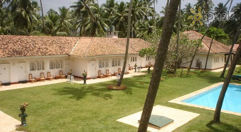 Фото отеля Lotus Villa 4* Ahungalla Šri Lanka išorė ir baseinai