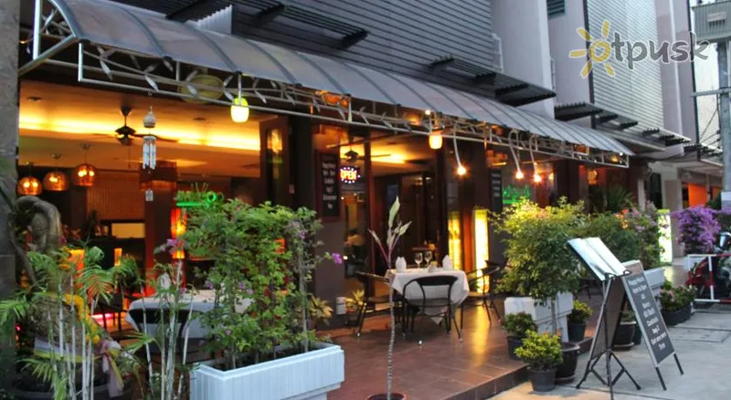 Фото отеля Hemingways Hotel 3* о. Пхукет Таїланд бари та ресторани