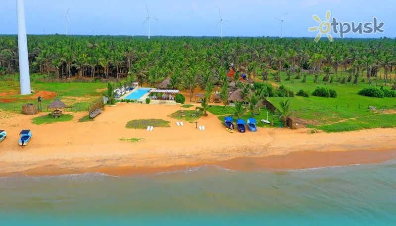 Фото отеля Dolphin Beach 4* Калпития Шри-Ланка пляж