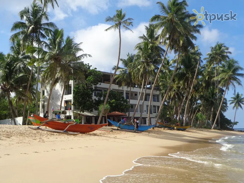 Фото отеля Cool Beach Hotel 2* Хиккадува Шри-Ланка пляж
