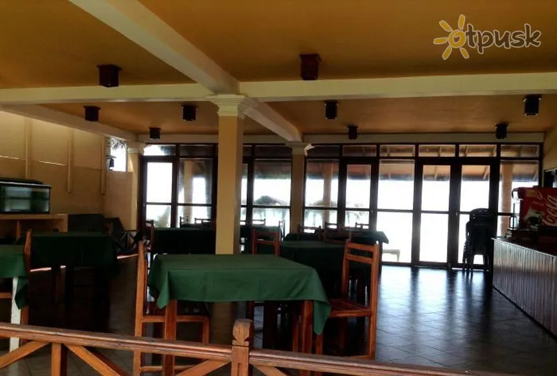 Фото отеля Drifters Hotel 3* Hikaduva Šrilanka bāri un restorāni