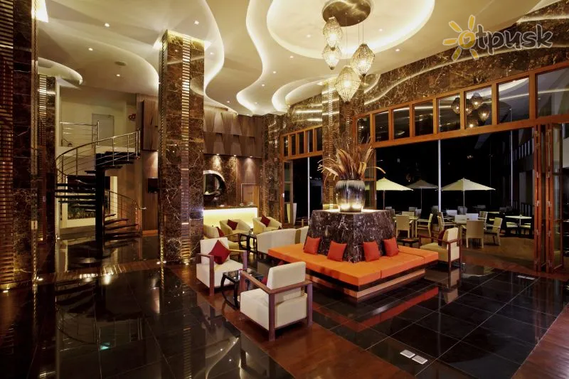 Фото отеля Centara Nova Hotel & Spa Pattaya 4* Паттайя Таїланд бари та ресторани