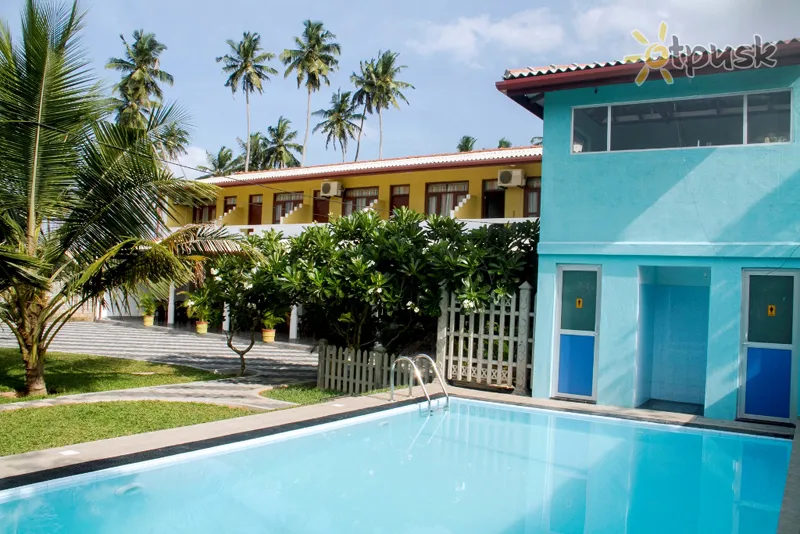 Фото отеля Larns Villa 2* Ваддува Шри-Ланка экстерьер и бассейны