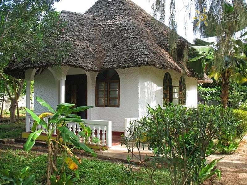 Фото отеля Bahari View Lodge 3* Джамбіані Танзанія екстер'єр та басейни