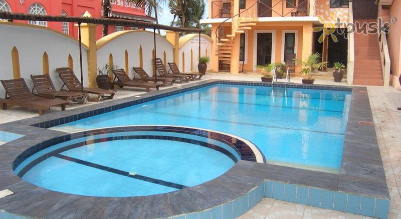 Фото отеля Arabian Nights Hotel 3* Паже Танзания экстерьер и бассейны