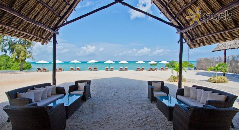 Фото отеля Sea Cliff Resort & Spa 5* Мангапвани Танзания пляж