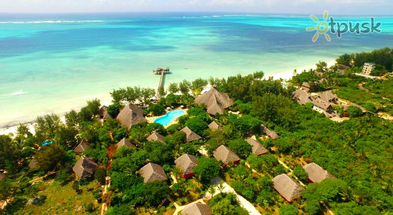 Фото отеля Spice Island Hotel & Resort 4* Джамбиани Танзания экстерьер и бассейны