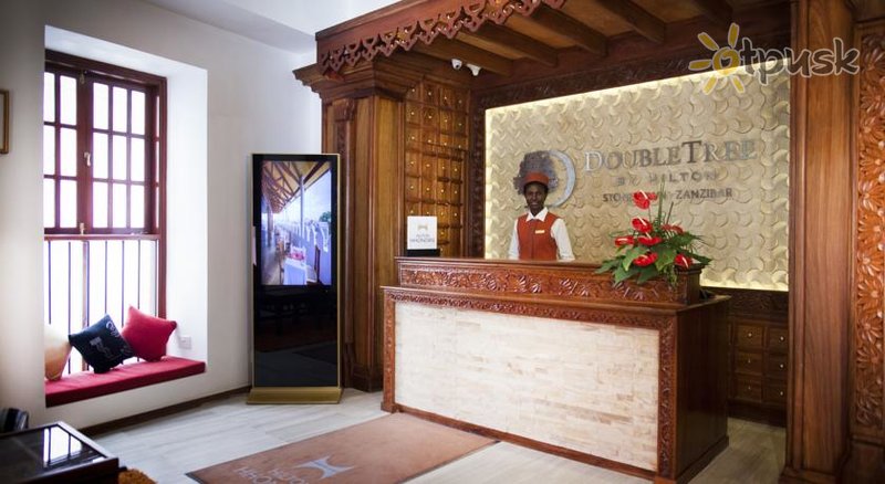 Фото отеля DoubleTree By Hilton Zanzibar - Stone Town 4* Занзибар – город Танзания лобби и интерьер