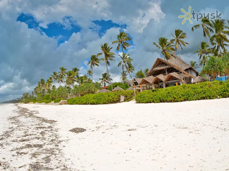 Фото отеля Villa Kiva Zanzibar 4* Матемві Танзанія пляж