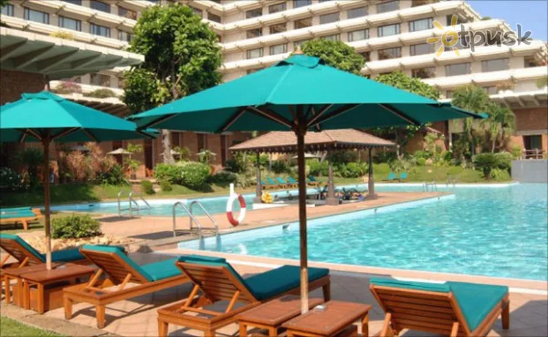 Фото отеля Trans Asia Hotel 4* Коломбо Шрі Ланка екстер'єр та басейни