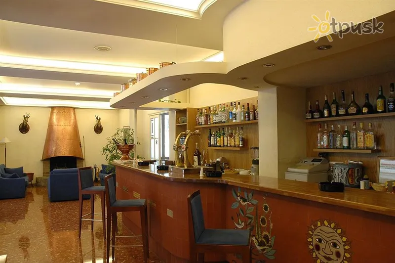 Фото отеля Oros Hotel 3* Енкамп Андорра бари та ресторани