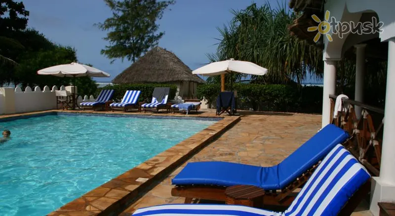 Фото отеля Zanzibar Retreat Hotel 3* Матемві Танзанія екстер'єр та басейни