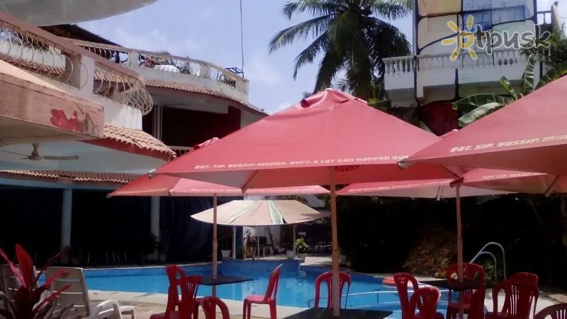 Фото отеля Tiara Camelot Resort 3* Північний Гоа Індія екстер'єр та басейни