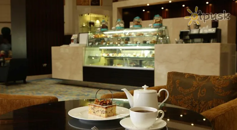 Фото отеля Movenpick Grand Al Bustan 5* Дубай ОАЕ бари та ресторани
