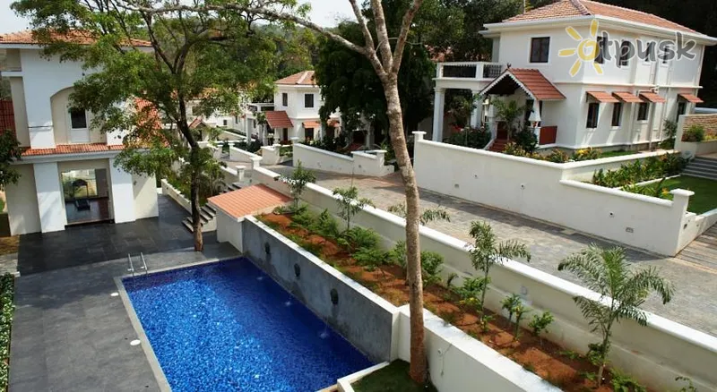 Фото отеля Pinto Rosario Square Resort & Spa 4* Šiaurės Goa Indija išorė ir baseinai