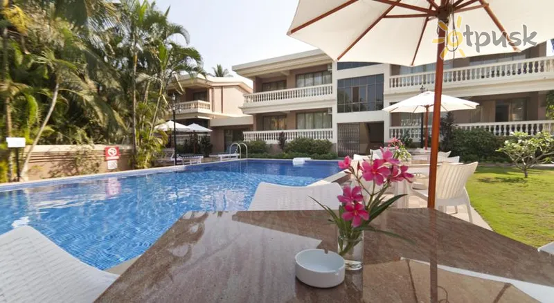 Фото отеля De Mandarin Beach Resort Suites & Villas 4* Šiaurės Goa Indija išorė ir baseinai