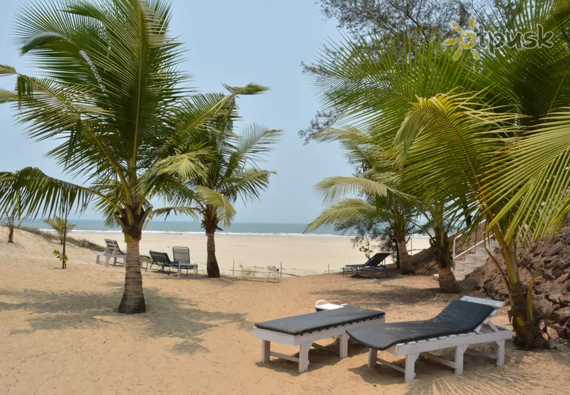 Фото отеля Mandrem Beach Resort 3* Северный Гоа Индия пляж