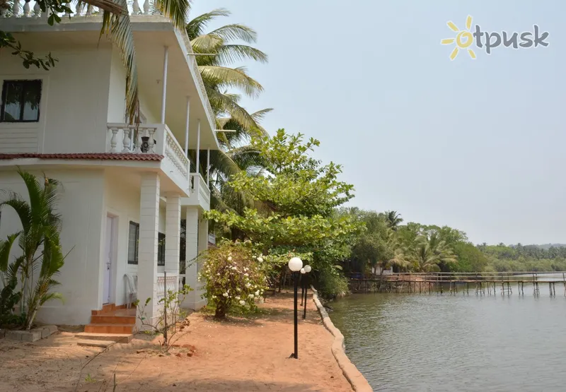 Фото отеля Mandrem Beach Resort 3* Šiaurės Goa Indija išorė ir baseinai