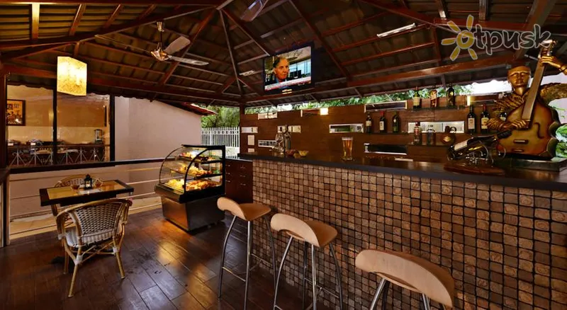 Фото отеля La Sunila Suites 3* Северный Гоа Индия бары и рестораны