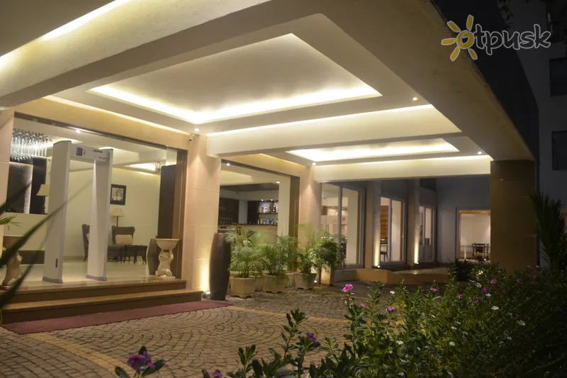 Фото отеля Lemon Tree Hotel 4* Северный Гоа Индия лобби и интерьер