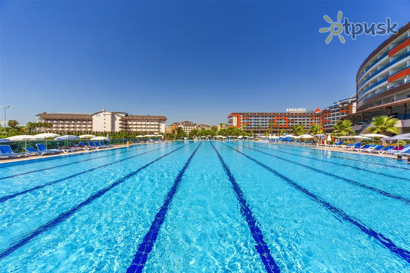 Фото отеля Lonicera Resort & Spa 5* Alanija Turkija išorė ir baseinai