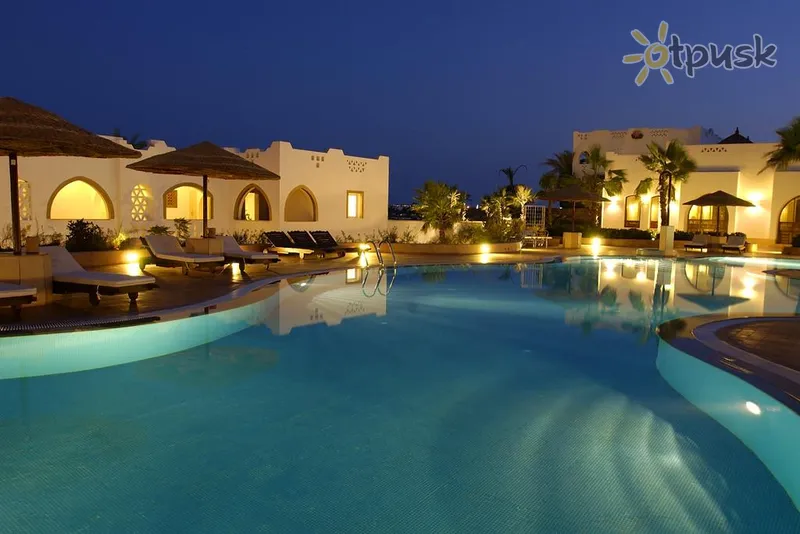 Фото отеля Domina Coral Bay Resort, Diving, Spa & Casino 5* Šarm eš Šeiha Ēģipte ārpuse un baseini