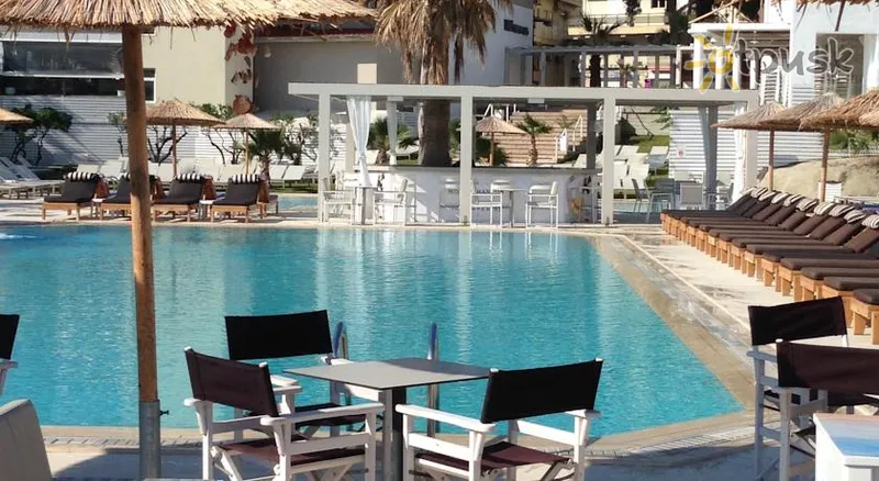Фото отеля Dorian Apartments 3* о. Крит – Іракліон Греція екстер'єр та басейни