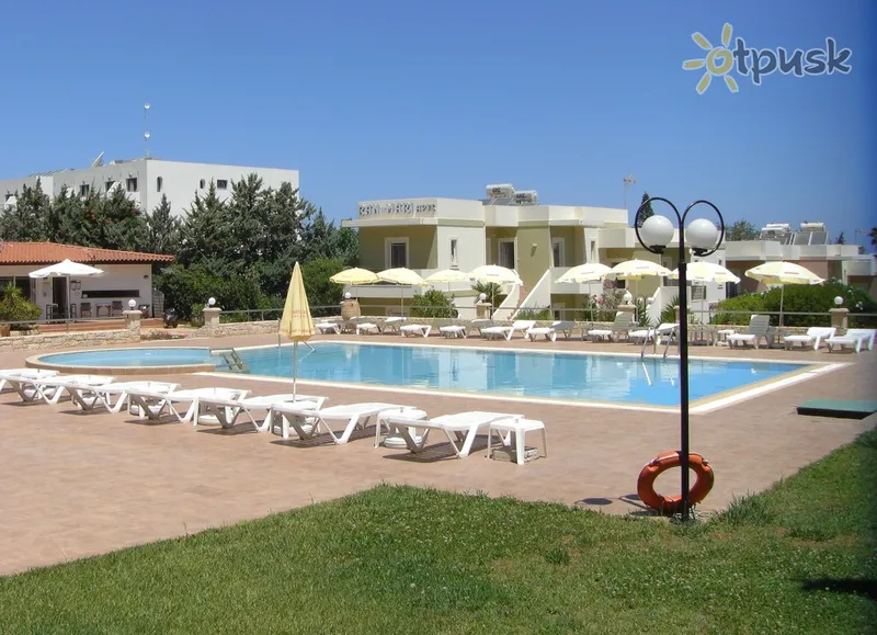 Фото отеля Ran-Mari Apartments 3* о. Крит – Іракліон Греція екстер'єр та басейни
