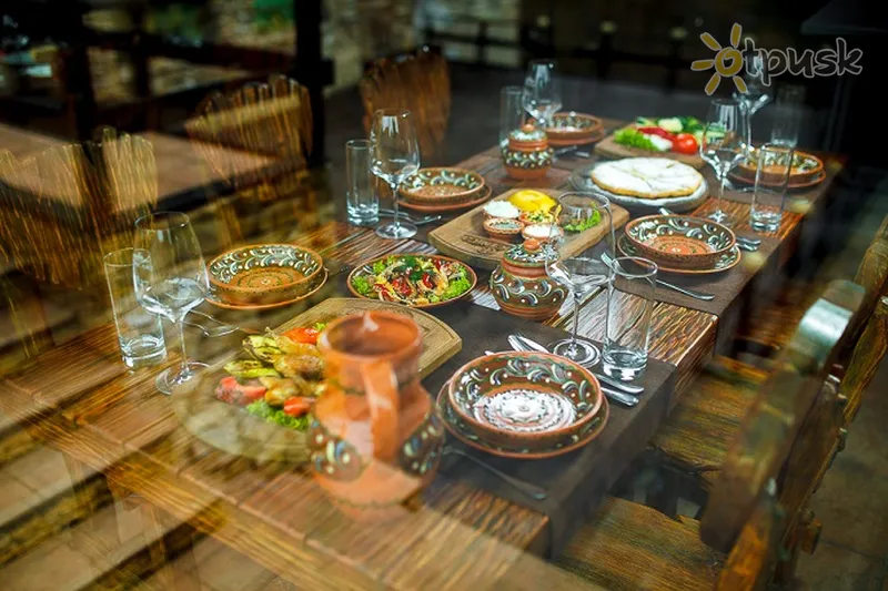 Фото отеля Vila Etnica 3* Kišiņeva Moldova bāri un restorāni