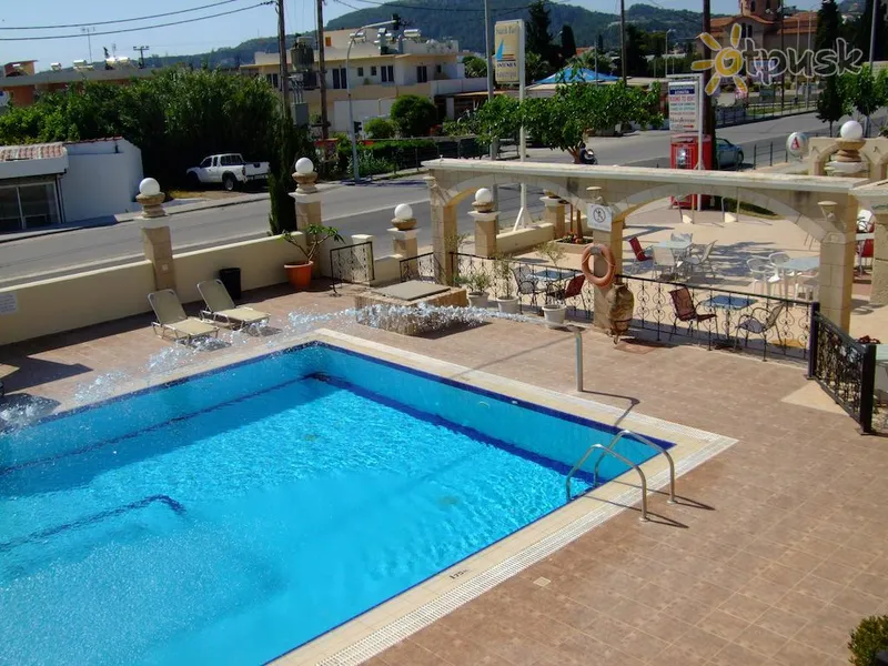 Фото отеля Antonios Hotel 1* Rodas Graikija išorė ir baseinai