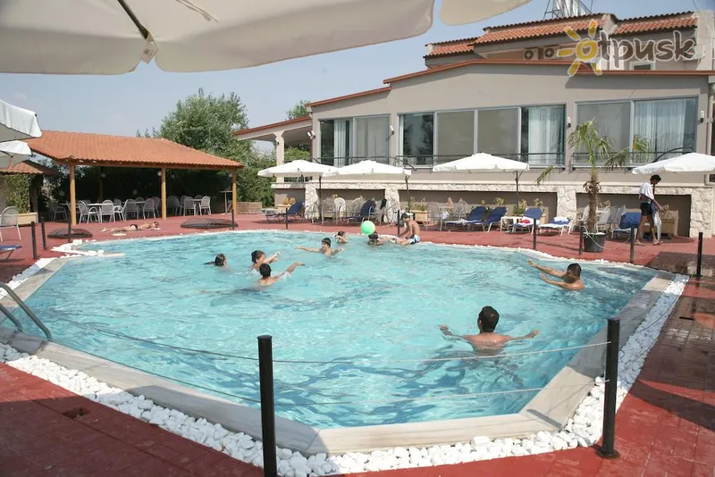 Фото отеля Assembly Hotel 3* Salonikai Graikija išorė ir baseinai