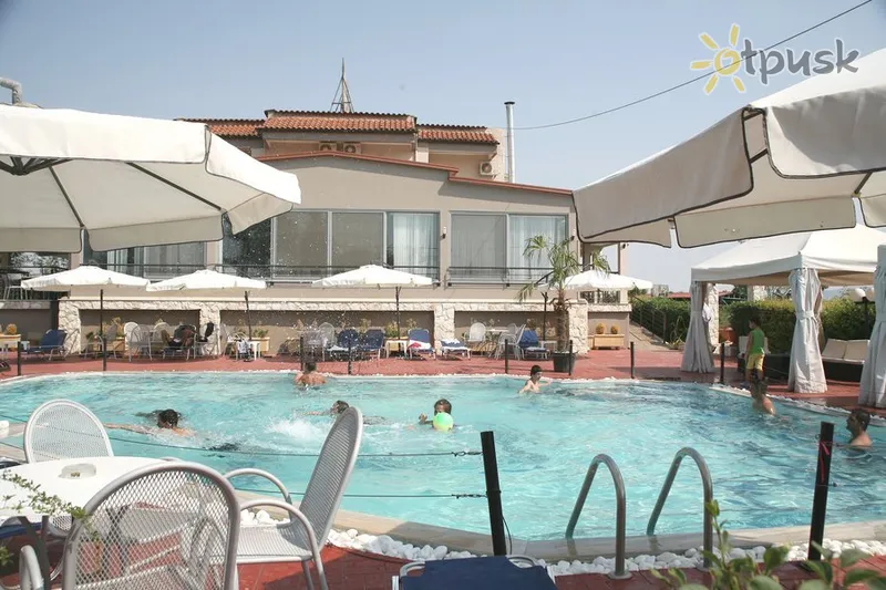 Фото отеля Assembly Hotel 3* Салоніки Греція екстер'єр та басейни