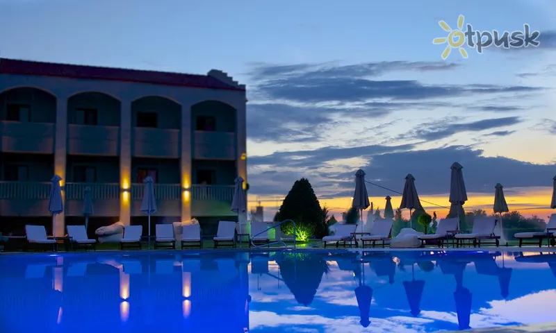 Фото отеля Heaven Hotel 3* Saloniki Grieķija ārpuse un baseini
