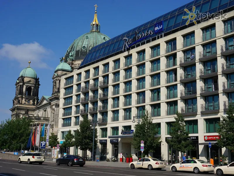 Фото отеля Radisson Blu Berlin 5* Берлин Германия экстерьер и бассейны