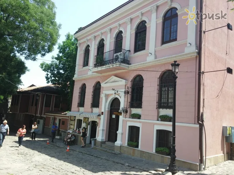 Фото отеля Plovdiv Guesthouse 2* Пловдив Болгария экстерьер и бассейны