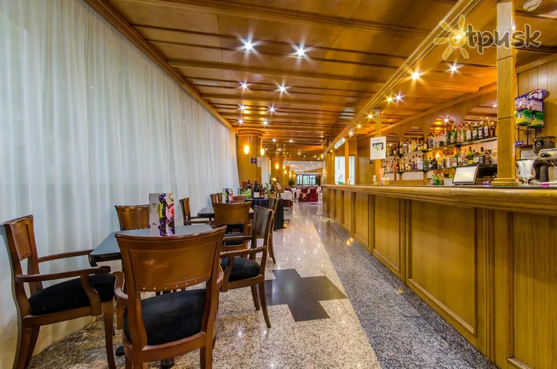 Фото отеля Panorama Hotel 4* Эскальдес - Энгордани Андорра бары и рестораны